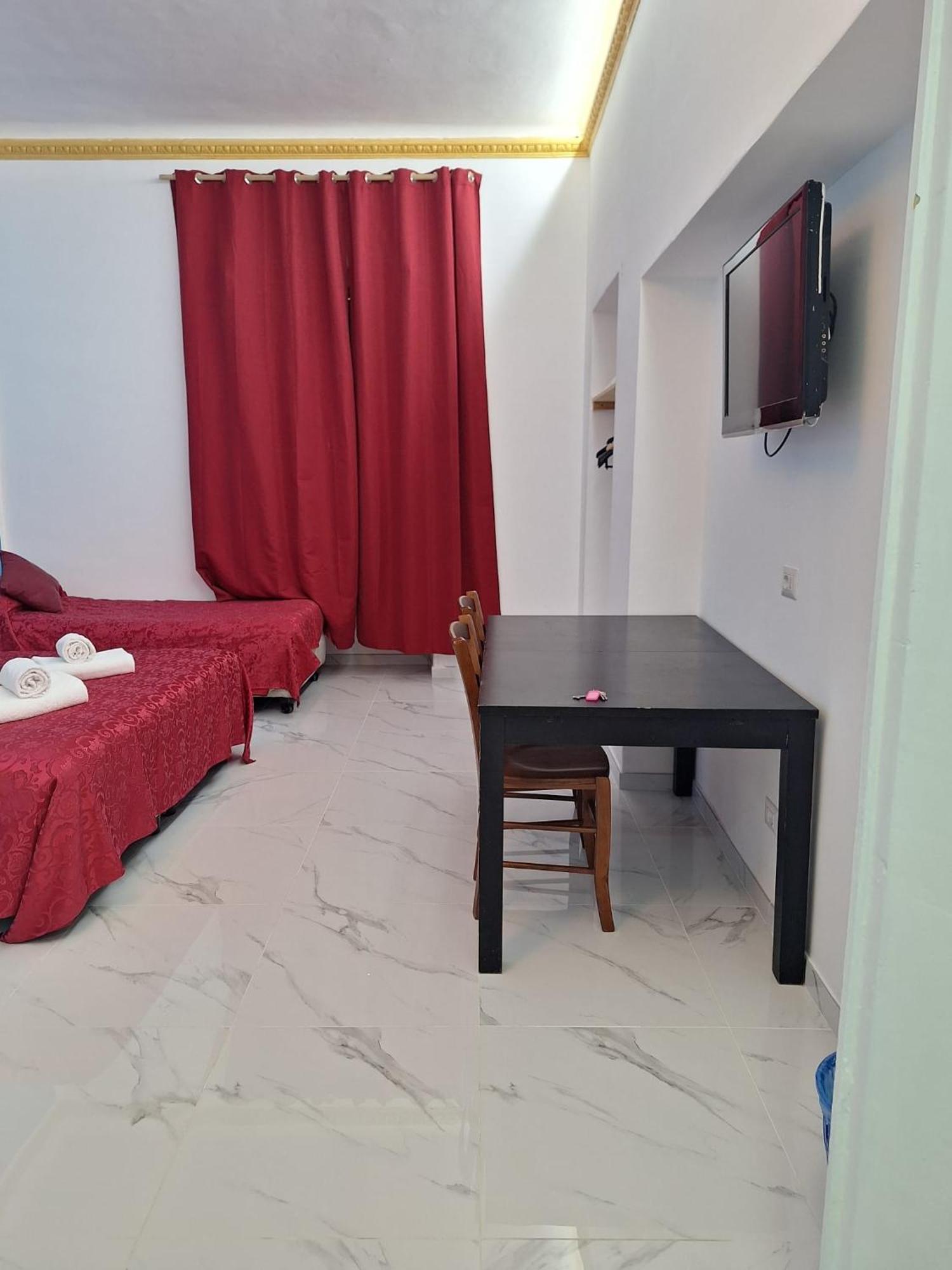 Relax On 247 Hostel Rome Exterior photo